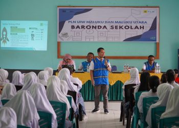 PLN Terus Gencar Edukasi Kelistrikan di SMK Misbahul Aulad Labuha Bacan