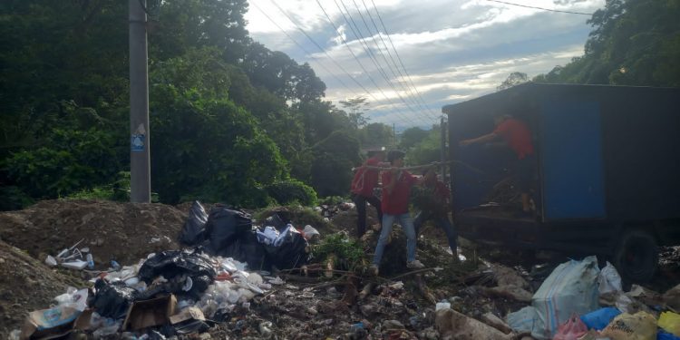 Ini Penjelasan Polda Maluku Soal Mobil Polisi Buang Sampah di Ahuru