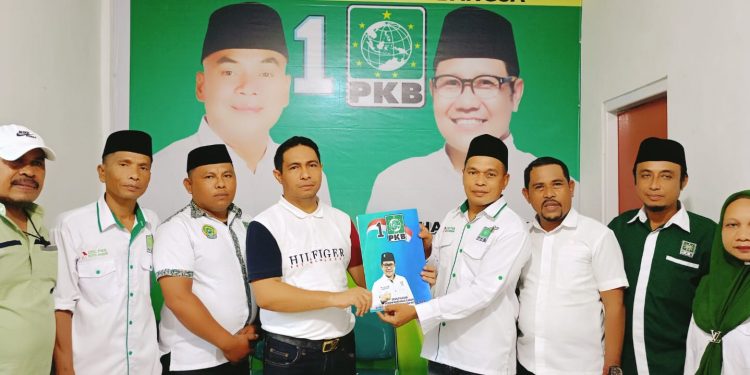 Resmi Kembalikan Berkas di DPC PKB, Mus Mualim Akui Serius Maju Dalam Kontestasi Pilkada Kota Ambon
