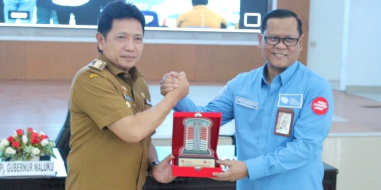 Penjabat Gubernur Maluku Kukuhkan penyuluh Antikorupsi