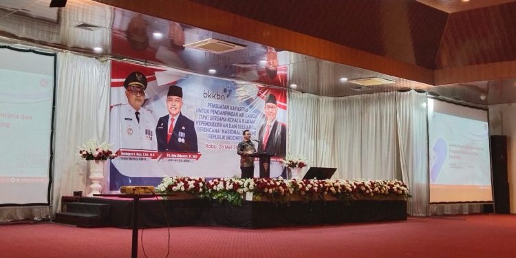 BKKBN RI Gelar Penguatan Kapasitas Bagi TPK Kota Ambon, Wardoyo: Saya Salut Bagi Pemkot Ambon