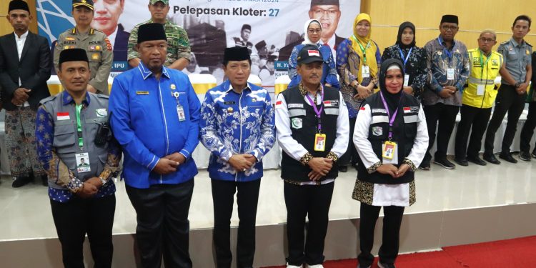 1.068 Jemaah Haji Embarkasi Antara Maluku Diberangkatkan