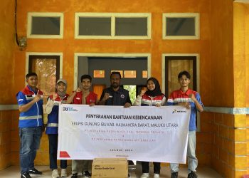 Pertamina Patra Niaga Regional Papua Maluku Bagikan 3000 Masker ke Masyarakat Terdampak Abu Vulkanik