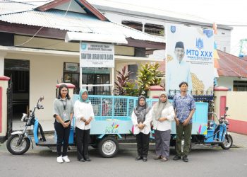 PLN UIW MMU Distribusi Gerobak Sampah Listrik Untuk Tiga Kelurahan di Ternate