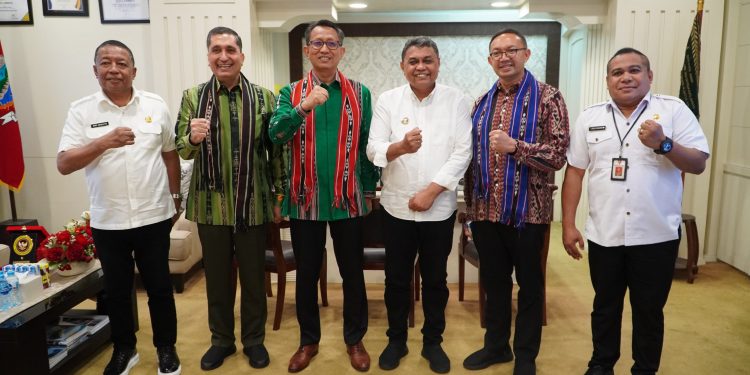 PJ Walikota Ambon Terima Sesdilu Kemenlu 