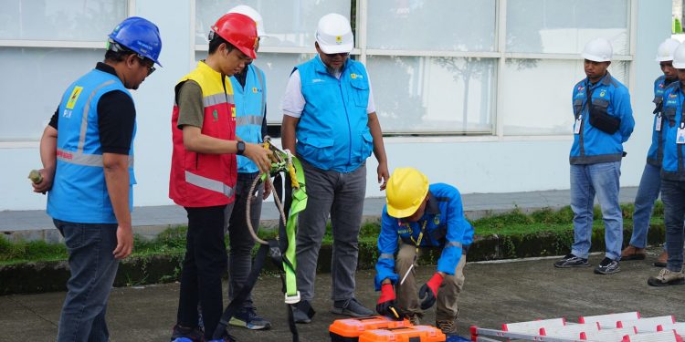 Jelang Idul Adha 1445 H, PLN UP3 Sofifi Gelar APD dan Peralatan Tim Pelaksana P2TL PT. BIG