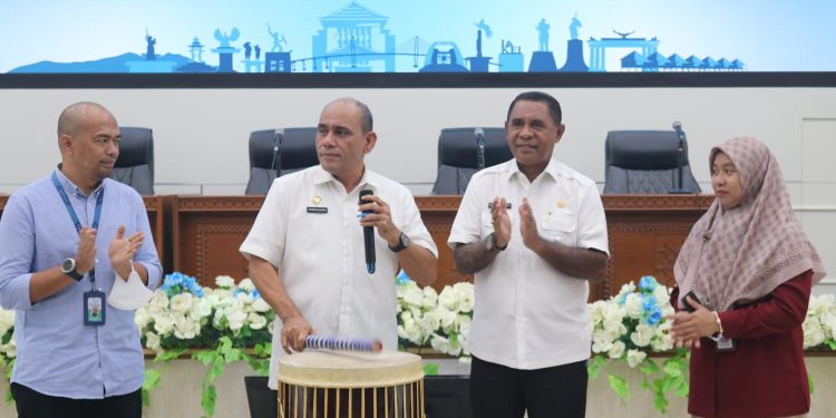 PLh Sekda Maluku Buka Bimtek Teknik Penyusunan Bisnis dan SPBE