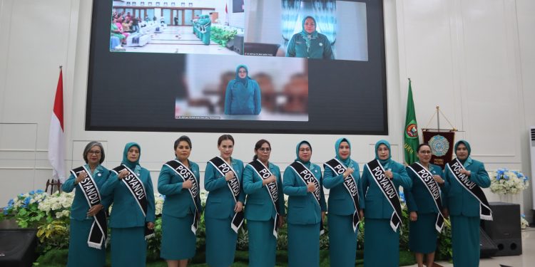PJ Ketua TP-PKK Maluku Lantik Pembina Posyandu Kabupaten Kota se-Maluku