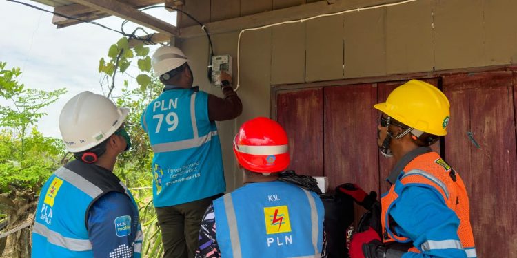PLN ULP Bula Berhasil Listriki Dusun Waifafu