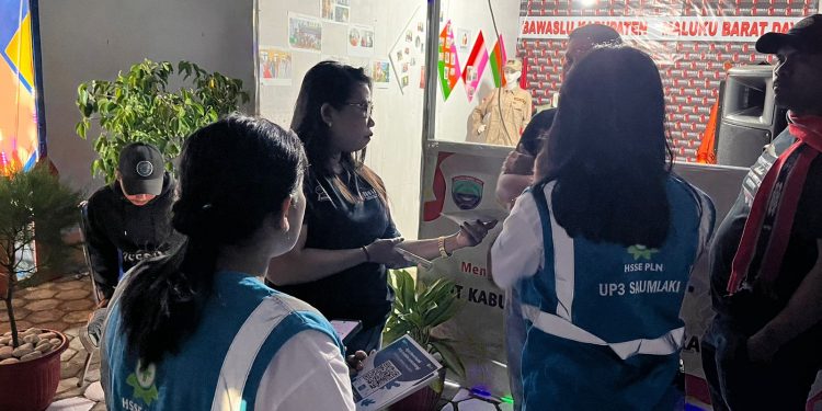 Booth PLN UP3 Saumlaki Ramai Diserbu Pengunjung Pameran HUT ke-16 Kabupaten MBD
