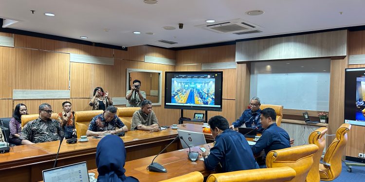 Perjuangkan Nasib Tenaga Kontrak Damkar, PJ Walikota Ambon Sambangi BKN