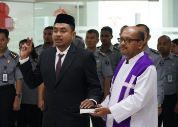Kanwil Kemenkumham Maluku Lantik Raymondus Jaftoran Sebagai Notaris Pengganti Malra