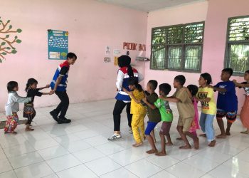 Pertamina dan PJ Gubernur Maluku Utara Gelar Trauma Healing Bagi Pengungsi Banjir Bandang Ternate