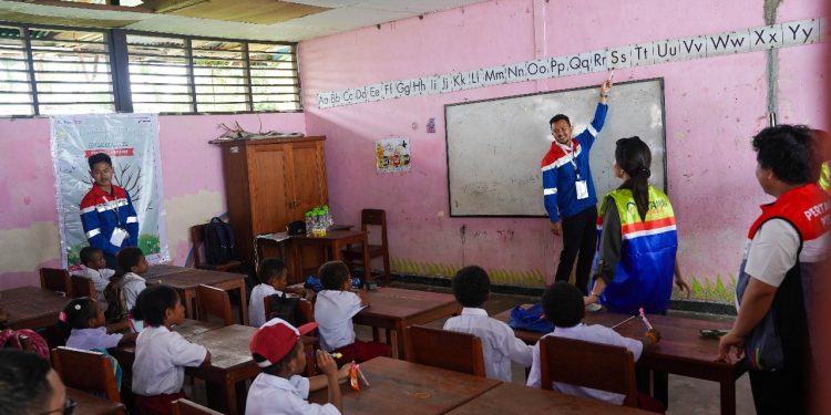 Pertamina Gelar PEN 7.0 Secara Serentak di 79 SD di Indonesia Wilayah Maluku dan Papua