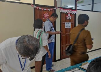 Paslon berSATU Jalani Pemeriksaan Kesehatan di RSUD Haulussy Ambon