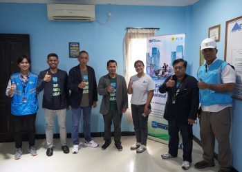 Peringati HPN 2024, PLN UIW MMU Door to Door Kunjungi Pelanggan di Pulau Ambon