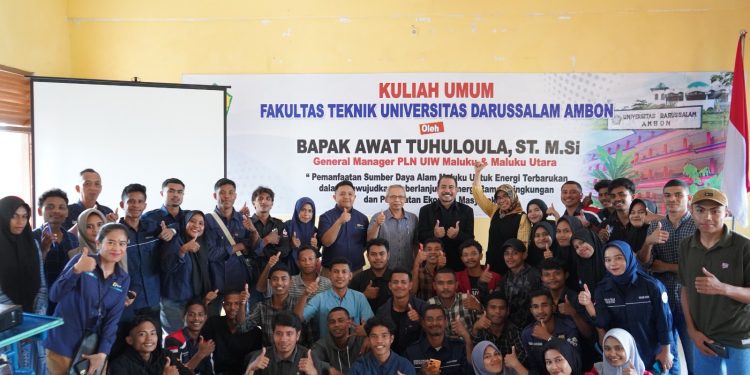 GM PLN UIW MMU Berikan Kuliah Umum Terkait EBT Bagi Mahasiswa Unidar Ambon