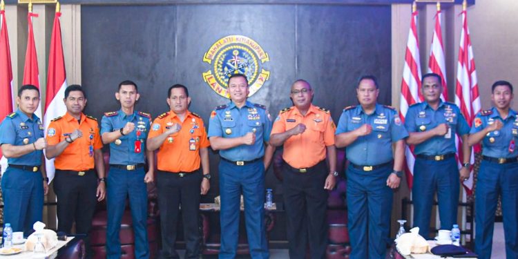 Kabasarnas Ambon Lakukan Kunker di Danlantamal IX, Ini Yang Dibahas Dalam Pertemuan