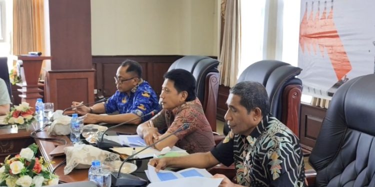 Pemprov Maluku Gelar Rakor Penertiban Pedagang Pasar Mardika