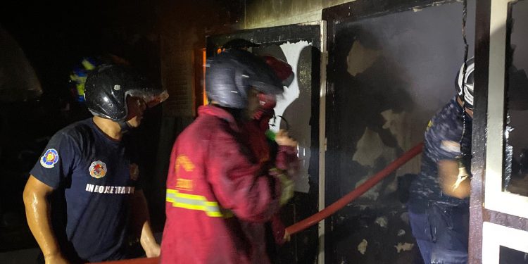 Rumah Milik Keluarga Marten Keiluhu Ludes Terbakar