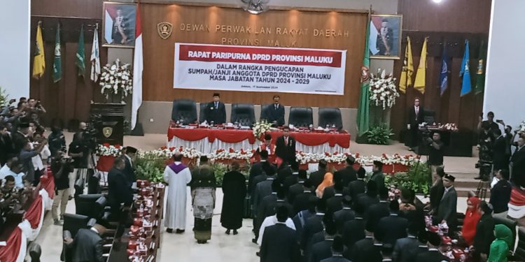 45 DPRD Provinsi Maluku Periode 2024-2029 Resmi Dilantik