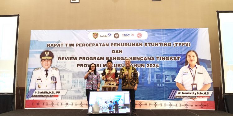 PJ Gubernur Maluku Buka Rapat TPPS dan Riview Kinerja Program Bangga Kencana