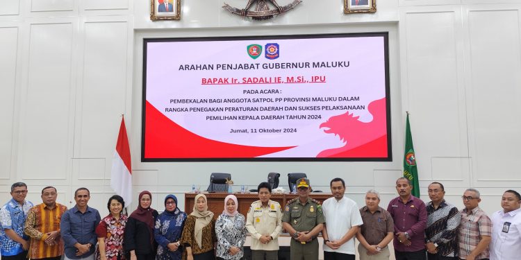 PJ Gubernur Maluku Berikan Arahan Kepada Satpol PP Jelang Pilkada