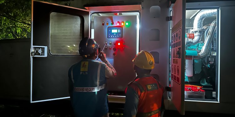 PLN UP3 Sofifi Siagakan Genset 250 kW dan Personel di Titik Vital Selama Perayaan HUT ke-25 Provinsi Malut