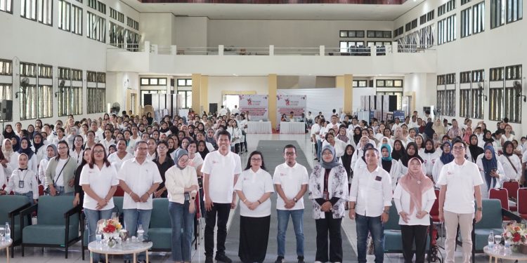 Bersama OJK, PNM Cabang Ambon Berikan Pelatihan Kepada 500 Nasabah Lewat Program PKU Akbar