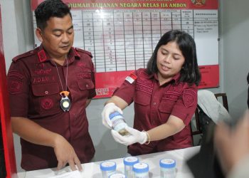 Komitmen Berantas Narkoba, Rutan Ambon Laksanakan Razia Gabungan dan Tes Urine