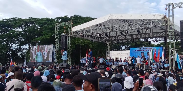 Ribuan Pendukung Padati Kampanye Akbar Paslon Gubernur dan Wagub Lewerissa dan Vanath