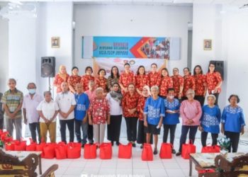 Songsong HUT ke-25, DWP Berikan Bantuan Kepada Panti Sosial Tresna Werdha