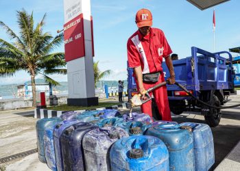 Tinjau SPBUN di Maluku, Menteri ESDM Tegaskan Ketersediaan Solar untuk Nelayan