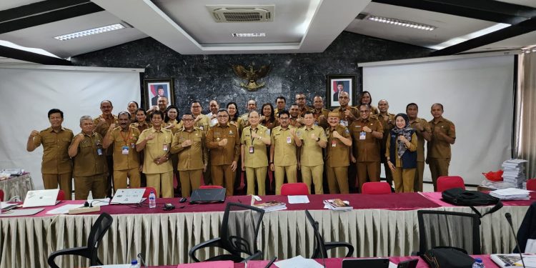 Pj Walikota Ambon Ikuti Pelaksanaan Evaluasi Kinerja Triwulan II  di Inspektorat Jenderal Kemendagri