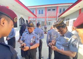 Cegah Judol, Kalapas Wahai Sidak HP dalam Upacara Penyematan Pangkat