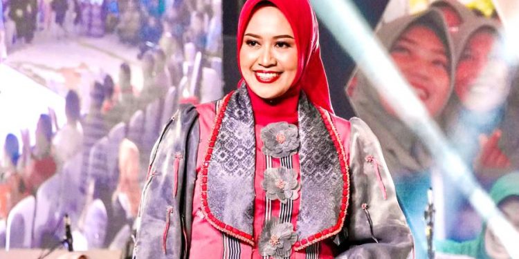 Persit Kodam XV/Pattimura Tampilkan Kreasi Tenun Tanimbar untuk Peluncuran Program