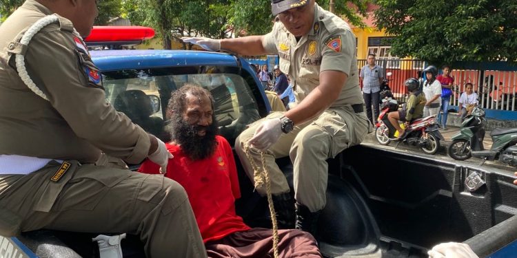 Dinsos dan Satpol PP Ambon Evakuasi ODGJ