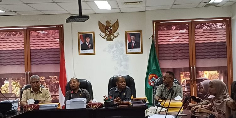 FSBM dan HMPM Manipa Minta DPRD Maluku Perhatikan Jalan Lingkar Kepualauan