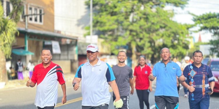 Kantor Kemenkum Maluku Gelar Jalan Santai Bersama
