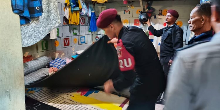 Lapas Kelas III Wahai Gelar Razia Peggeledahan Halinar Perdana 2025