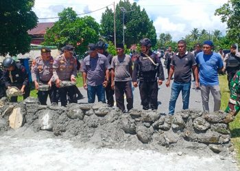 Sempat Diblokade Warga, Kapolres Akui Jalur Lintas Seram Normal Kembali