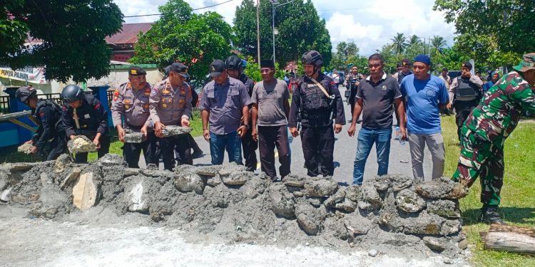 Sempat Diblokade Warga, Kapolres Akui Jalur Lintas Seram Normal Kembali