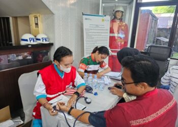 Semarak Bulan K3 Nasional Jelang Tahun Baru Imlek, UPK Maluku Gandeng PMI Kota Ambon Laksanakan Kegiatan Donor Darah