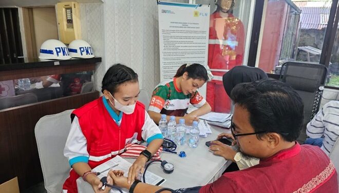 Semarak Bulan K3 Nasional Jelang Tahun Baru Imlek, UPK Maluku Gandeng PMI Kota Ambon Laksanakan Kegiatan Donor Darah