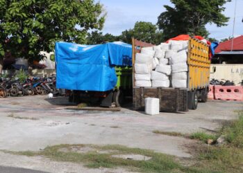 Polres Buru Berhasil Gagalkan Penyelundupan 150 Karton Sianida