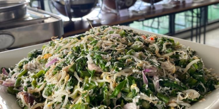 Ragam Makan Siang Manjakan Lidah di Sky-Bar, Swiss-Belhotel, Ada Papeda dan Ikan Kuah Kuning