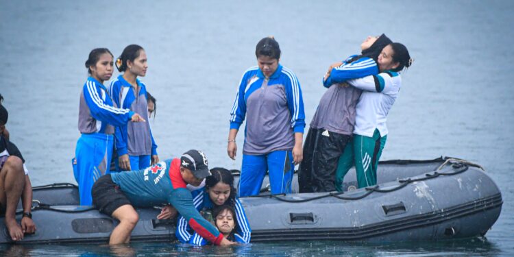 Lantamal IX Gelar Pelatihan Evakuasi Medis Laut untuk Mahasiswa STIKES Pasapua