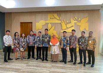 Kemenkop Serahkan Daftar Koperasi Kepada OJK