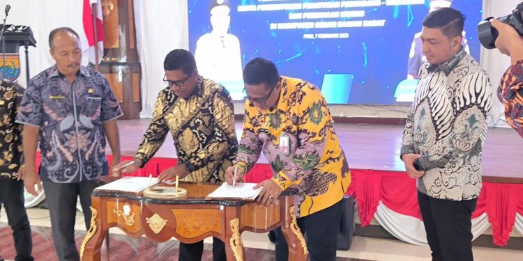 Kemenkum-Pemkab SBB Teken MoU Tingkatkan Pelayanan Hukum