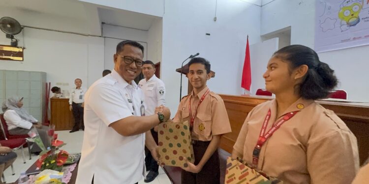 Kemenkum Gelar RUKU Goes To School di SMA N 1 Ambon